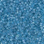 Miyuki Delica Perlen 11/0 - Sparkling sky blue lined opal ab DB-1761